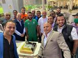 "تورتة" من جماهير الاتحاد السكندري لـ عاشور في حضور حسام حسن