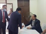 وزير الرياضة يدلي بصوته في انتخابات مجلس الشيوخ بالشروق