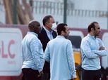 الخطيب يفاجئ لاعبي الأهلي قبل السفر إلى الكونغو.. والبعثة تصل المطار