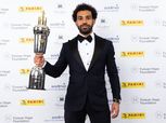 قائد ليفربول يهنئ «صلاح»: «تسحتق الجائزة بجدارة»