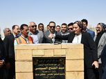 وزير الشباب والرياضة ومحافظ الوادي الجديد يضعان حجر الأساس لإنشاء مضمار الهجن والفروسية الدولي