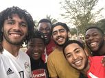 مشجعي «أرسنال» في إي سواتيني يحتفلون بـ «النني» على طريقتهم