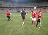 وصول صلاح والنني لمعسكر المنتخب في برج العرب