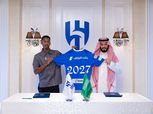 الهلال يجدد تعاقده مع ناصر الدوسري