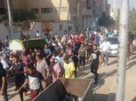 بالصور.. الآلاف من أهالي أبوصوير يشيعون جثمان والد حسني عبد ربه