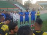 رئيس المقاولون يؤازر لاعبيه قبل مواجهة سموحة