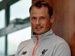 حارس مرمى ليفربول يقرر اعتزال اللعب نهائيا الصيف المقبل