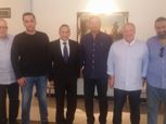 السفير المصري في أكرا يستقبل «عبد العزيز وأبو ريدة» قبل حفل جوائز «كاف»