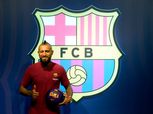 بالفيديو| «فيدال» يصل برشلونة للخضوع للكشف الطبي