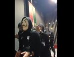 وصول المنتخب الأولمبي إلى ستاد القاهرة بـ"الأقنعة" (فيديو)