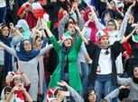 بالصور.. لأول مرة منذ 40 عامًا.. النساء تزين مدرجات ملعب مباراة إيران وكمبوديا