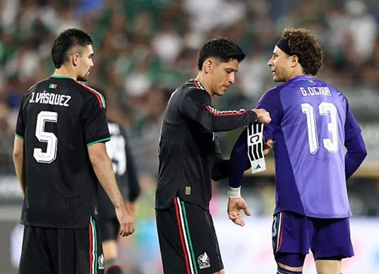 تشكيل المكسيك المتوقع أمام جنوب إفريقيا