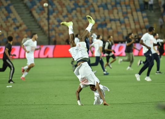 احتفالات لاعبي الزمالك بالتتويج بالدوري الممتاز