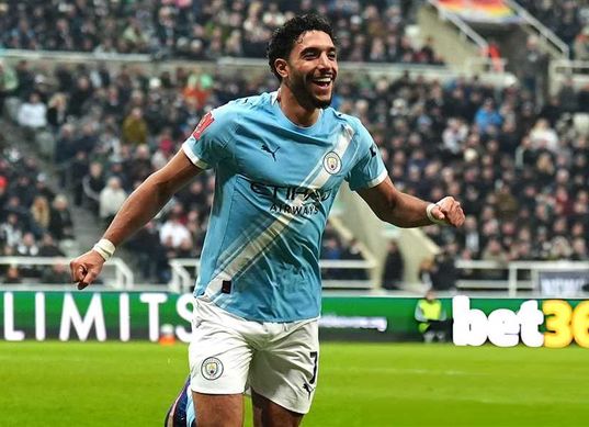 هل يناسب أسلوب ماريسكا عمر مرموش في مانشستر سيتي؟