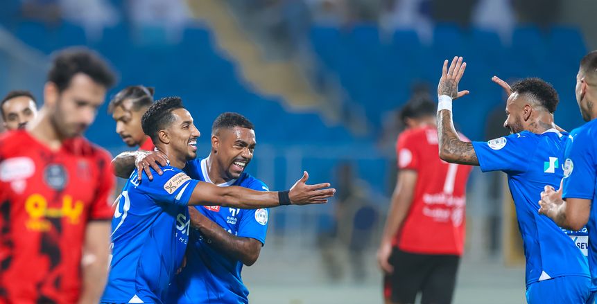 بعد أنباء مفاوضات كولر وفيتوريا.. رئيس الهلال السعودي يكشف مصير جيسوس