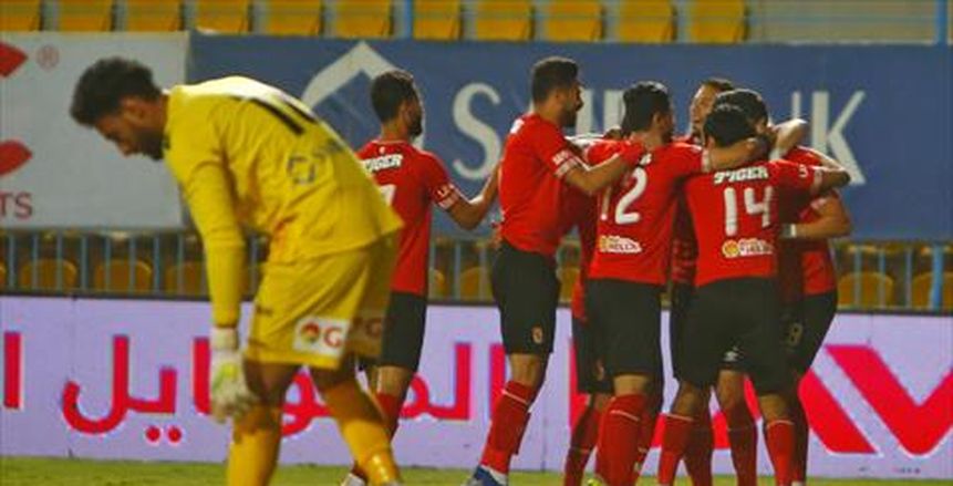 أزارو يقود هجوم الأهلي أمام سموحة.. وسليمان وإكرامي على دكة البدلاء
