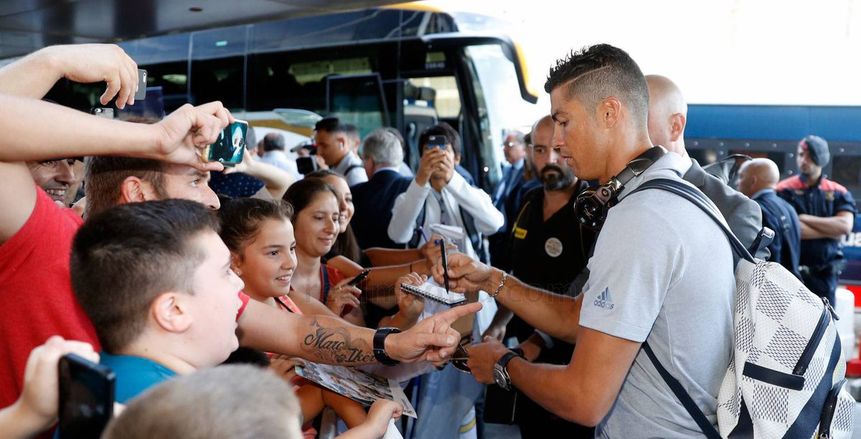 بالصور| ريال مدريد يصل برشلونة لخوض السوبر كلاسيكو