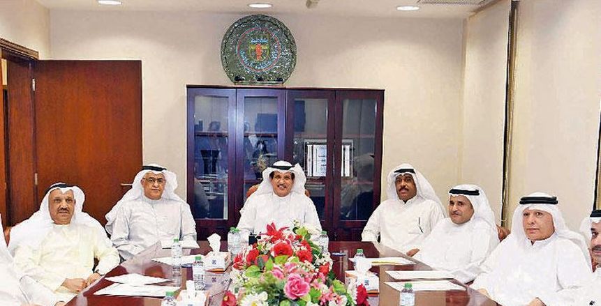كاظمة الكويتي يطلب استئناف النشاط الرياضي في أغسطس ويلوم اللجنة الأولمبية