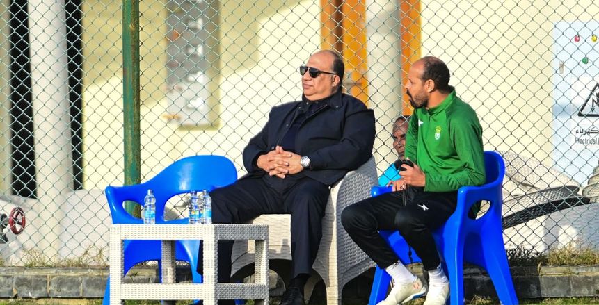 رئيس الاتحاد السكندري يحضر تدريبات فريق الكرة استعدادا للأهلي