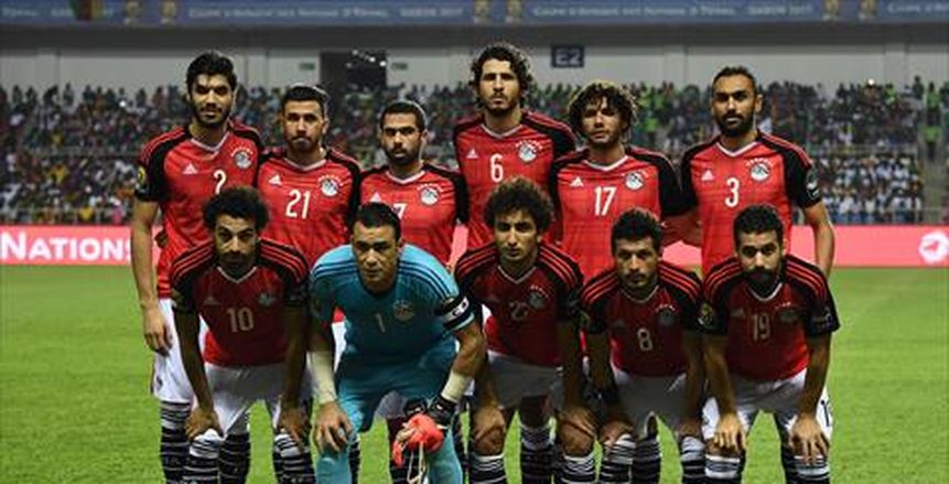 بالصور| منصة التكريم جاهزة لاستقبال بعثة المنتخب