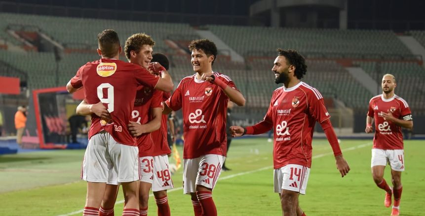 قناة مجانية مفتوحة تعلن نقل مباراة الأهلي ويانج افريكانز.. اضبط التردد