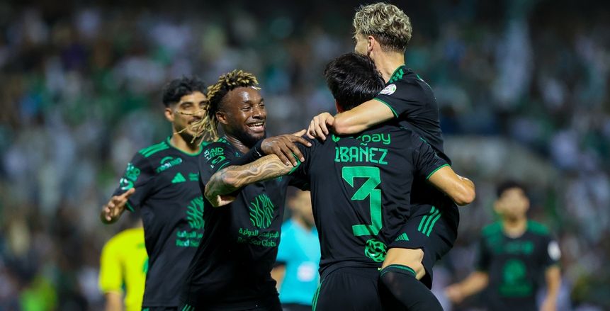 أهلي جدة يسقط الخليج بثلاثية في غياب محمد شريف بالدوري السعودي (فيديو)