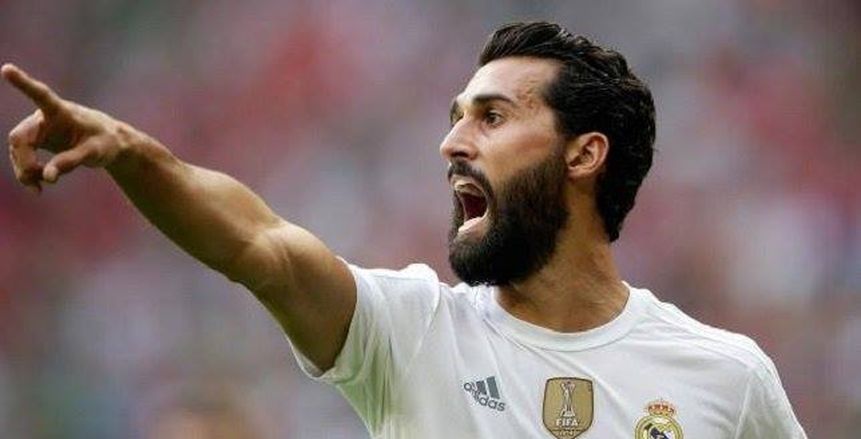 لاعب ريال مدريد السابق: أتمنى خسارة برشلونة حتى بالتدريبات