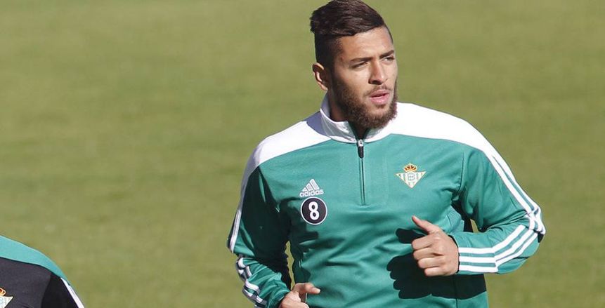 عمرو طارق يخرج مصابا في فوز فريقه على نيويورك ريد بولز بالدوري الأمريكي