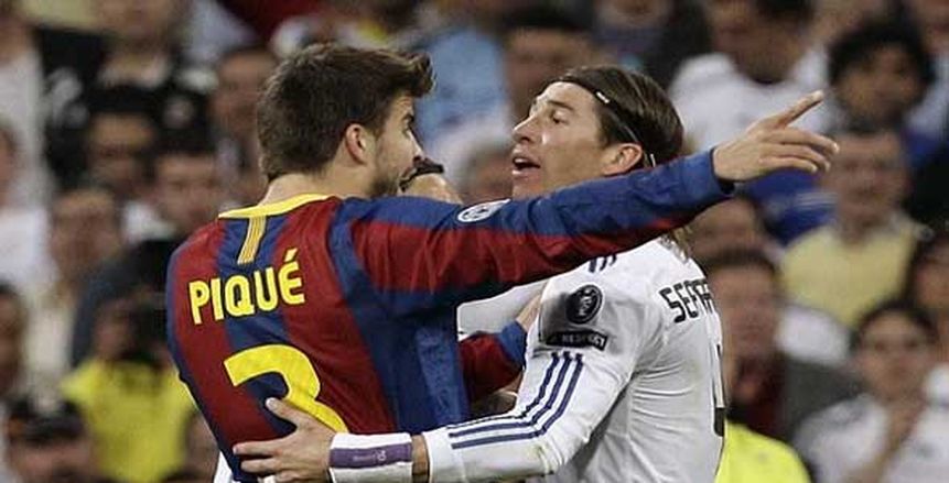 بالفيديو| «راموس» يدعم «بيكيه» أمام جماهير برشلونة على طريقته الخاصة