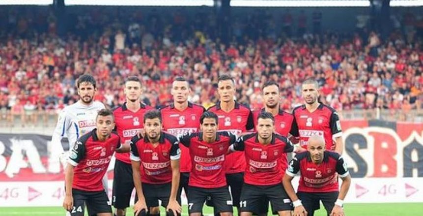 اتحاد العاصمة الجزائري يدرس تخفيض رواتب لاعبيه بسبب فيروس كورونا