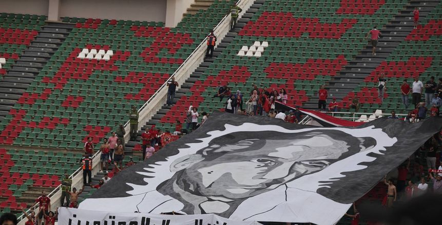 جماهير الأهلي تكرم "طارق سليم" في ملعب مولاي عبدالله