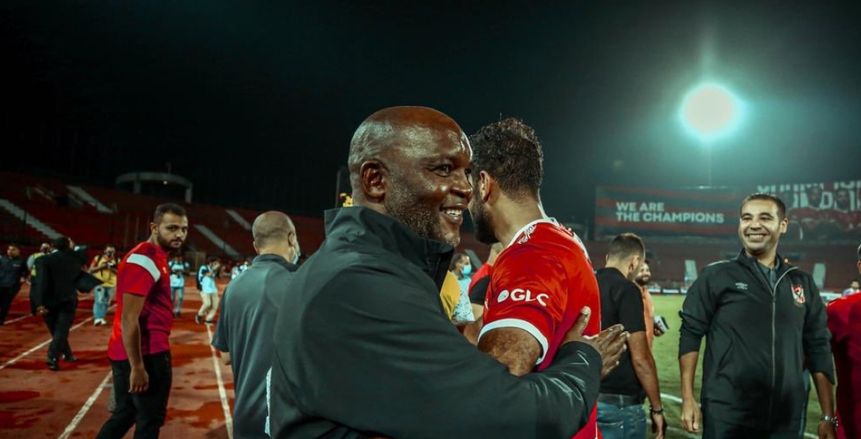 موسيماني ينشر صورا من احتفالية الدوري: "ستذهب إلى أرشيفي"