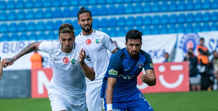 «تريزيجيه» يتطلع لقمة الدورى التركى