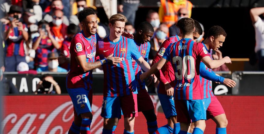 برشلونة يتقدم بثلاثية أمام نابولي في الشوط الأول بالدوري الأوروبي
