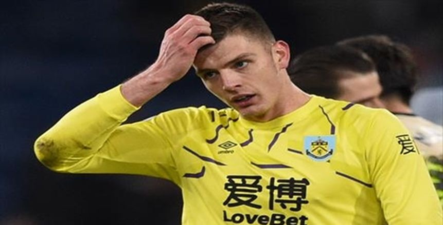 "بوب" يقود تشكيل بيرنلي أمام أستون فيلا في الدوري الإنجليزي