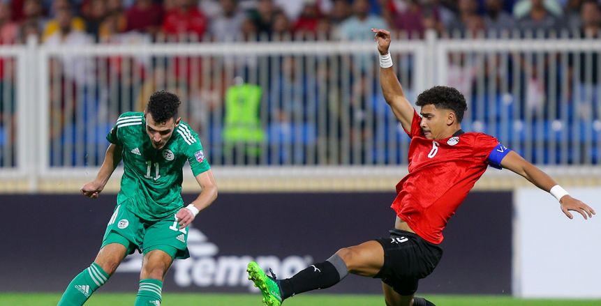 مدافع الأهلي الشاب يعلن إصابته بمزق في الخلفية.. «بكرة كان أول تمرين»
