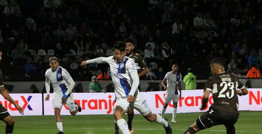 بذكرى حرب «الفوكلاند».. جودوي كروز يتصدر مجموعته برابطة دوري الأرجنتين