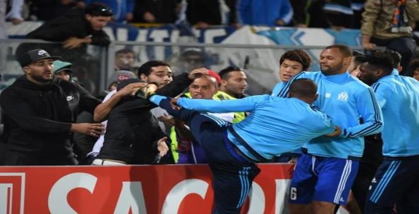 مارسيليا يفسخ عقد إيفرا بعد اعتدائه على أحد المشجعين