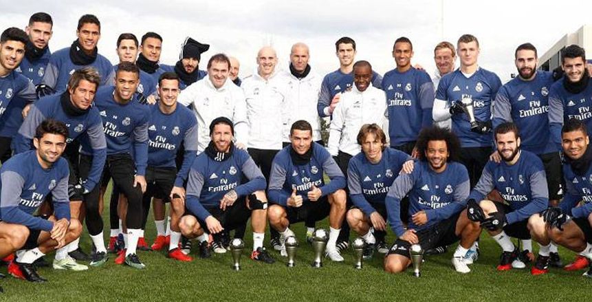 لاعبو ريال مدريد يحتفلون بجوائز الأفضل