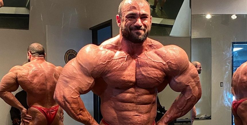 محمد شعبان يفوز ببطولة تورنتو لكمال الأجسام ويتأهل لـ«مستر أولمبيا»