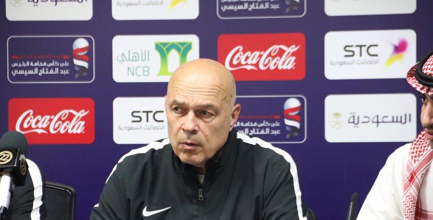 جروس يستعين بـ"مترجم سرى" لمراقبة تصريحات رئيس الزمالك