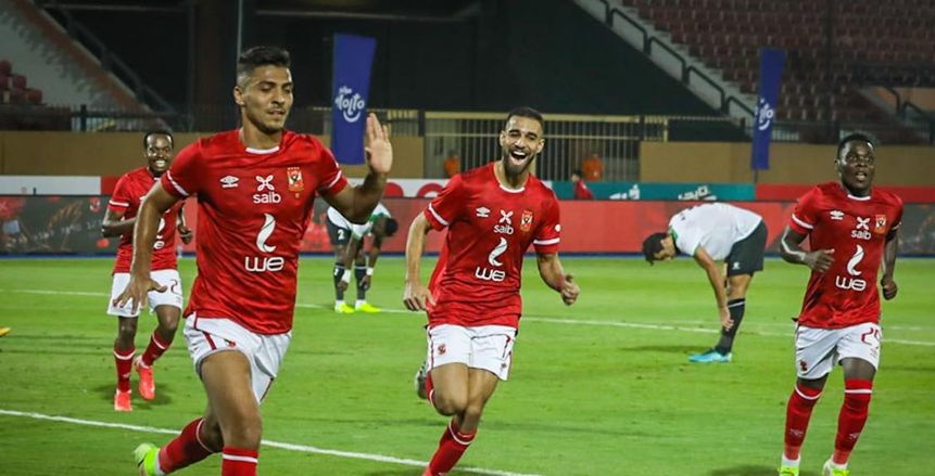 محمد شريف وأفشة يشاركان في مران الأهلي الصباحي قبل انطلاق المعسكر