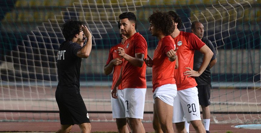شوبير يعلن 3 سيناريوهات لأزمة عمرو وردة: اتحاد الكرة سيحسم قراره اليوم