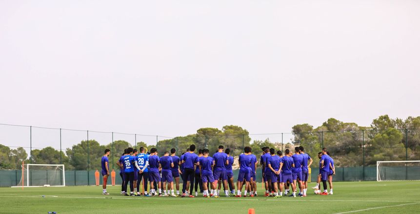 بالصور.. 5 مشاهد من تدريب الأهلي المسائي بمعسكر إسبانيا