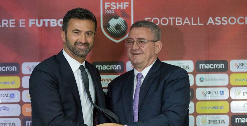 بالصور| لاعب ميلان السابق مديرا فنيا لمنتخب ألبانيا
