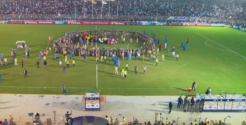 عاجل.. لاعبو الأهلي في حماية قوات الأمن السوداني بملعب الجوهرة