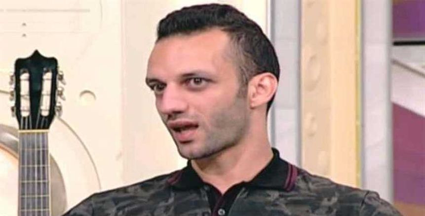 أمير مرتضى يحضر مران الزمالك قبل مواجهة المصري