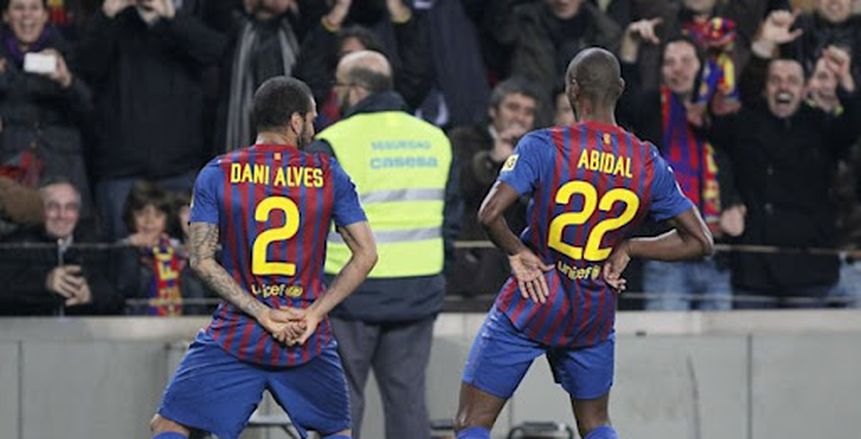 داني ألفيس «راقص السامبا».. عودة من جديد إلى قلعة برشلونة (فيديو)