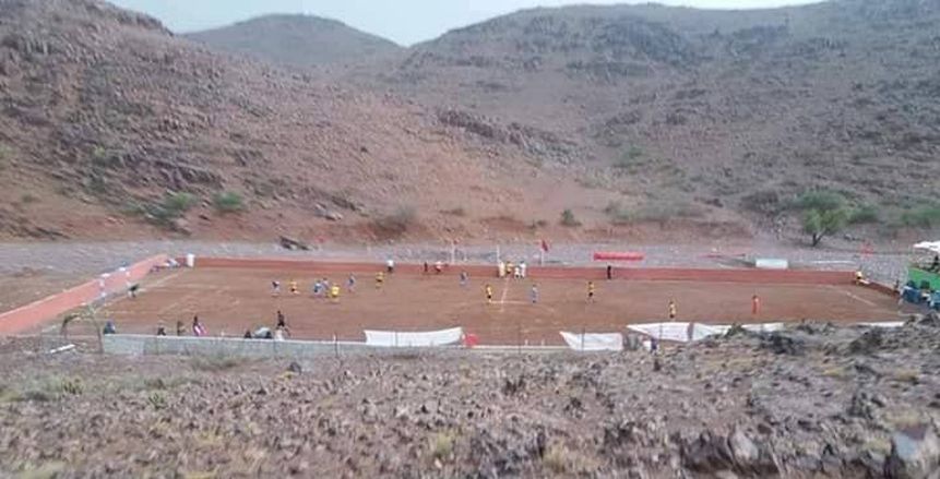 بالفيديو| فيضان يجتاح ملعب كرة قدم في المغرب ويغرق 7 أشخاص