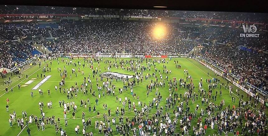 "يويفا" يهدد ليون وبيشكتاس بالحرمان من المشاركات الأوروبية في حالة واحدة